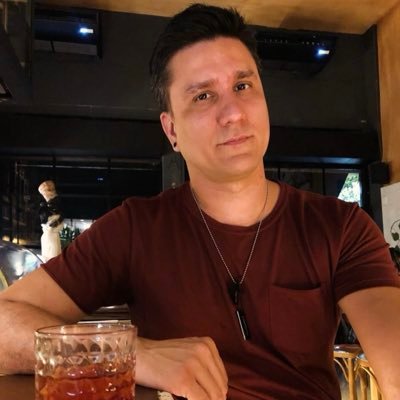 walacemauricio's profile picture. Sou carioca, me criei em Manaus , estudei em SP, trabalho em BH  e. torço pro Grêmio.