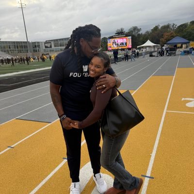 CoachCole94's profile picture. GODS CHILD | YESHUA 👑| DL Coach @MUHawksFB | KU - #RockChalk & #BUCO | #FTD| #MakEmBelieve(MEB) | #DogAction | #ColeBlooded |