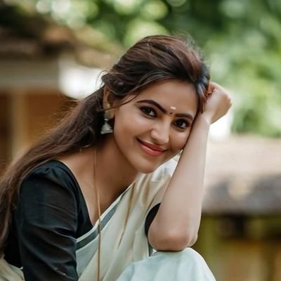 AjithSanjeev18's profile picture. #Sridivya Always 💜🌹💞 #Athulya Cutie😘 #Aathmika Love😍 #KingKohli Blood #SK #Thala