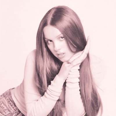 cheery_roses's profile picture. Universe must have my back, fell from the sky into my lap ✨ Lesbian. Lana Stan. Ariana Stan. Still runs stan twitter in pink. alt of @thecheeries