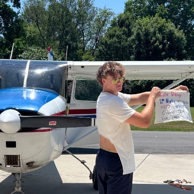 coledavy_'s profile picture. Economics @UNC | Private Pilot | Fan engagement is currency, I’m the mint.