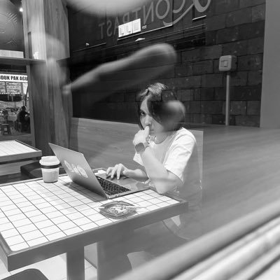 deaddea's profile picture. Trapped in adult form and still believe in unicorn