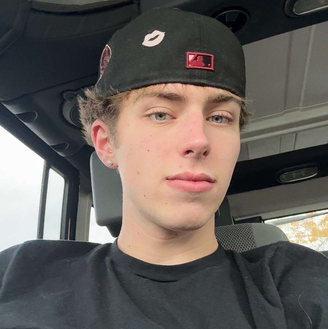 Kbowski_Press's profile picture. 18 year old far right nationalist/patriot. I want to see things for myself not what the media says. venmo @Koston-Szafranski