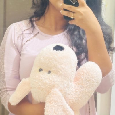 rizzbyrii's profile picture. 