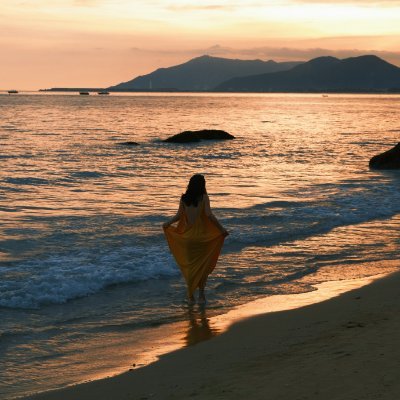 gigelllk's profile picture. The stars shine because of the sun's efforts, and my own excellence is due to hard work.🎈