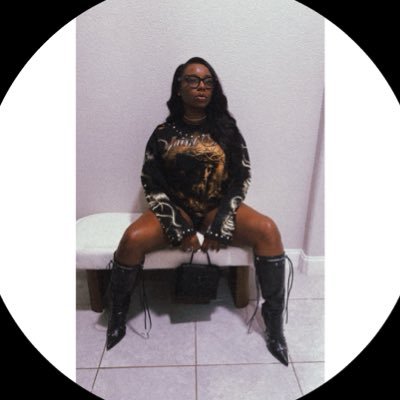malibubritt__'s profile picture. TAXBOSS🩷🐐💵 Pre-AA 👩🏾⚕️💉