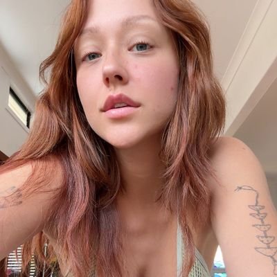 ernemestoffice's profile picture. If you'd like to follow my tumblr it's in my bio.. let's chat 💗💗