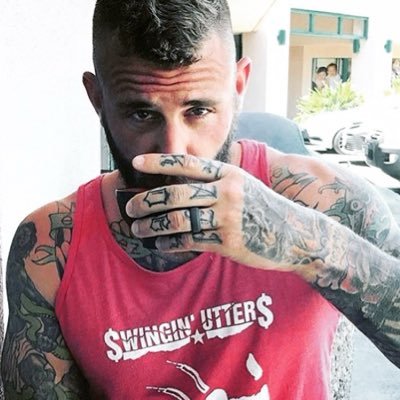 whitetrashjiva's profile picture. EAT MEAT/LIFT WEIGHTS | pyrrhonian skeptic | existentialist adjacent | quietist | humanist | trade unionist | post-keynesian-ish | PRI | PCT 🏋🎧📖🤞✌️🤘