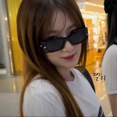 nichashuhua's profile picture. 💜