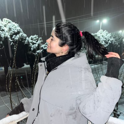 Fatiam998's profile picture. I don’t care 🤷🏻‍♀️