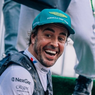 Taynando33's profile picture. Especialista en f1 junto a @mutikonano en @radiomarca y @elchiringuitotv. Padre de Juan, Ignacio y Miguel, siervo de María. Autor de "Si parpadeas"