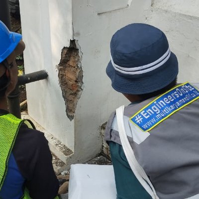 pratomooajik's profile picture. Penunggu @ndalemitrosuwarnan
Membatik @batikflowermoon