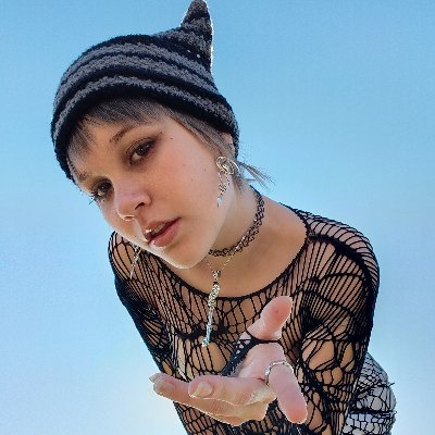 bellachenko's profile picture. Hi im Vera Roon😋🥰

I have a little secret for you here👇