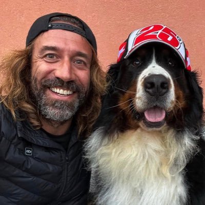 GeorgeWill37742's profile picture. Marine engineer navigating life between waves and wagging tails 🌊🐾