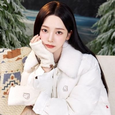 suisovo11's profile picture. 喜欢Karina。
政治，经济，文学，音乐有点了解
恋足癖很严重🥺🥺🥺