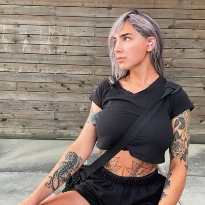 Brenda367418575's profile picture. Hey guys it's your baby trans am lonely here ready for fun🥰🥰 and fun to chat with 🥰🥰