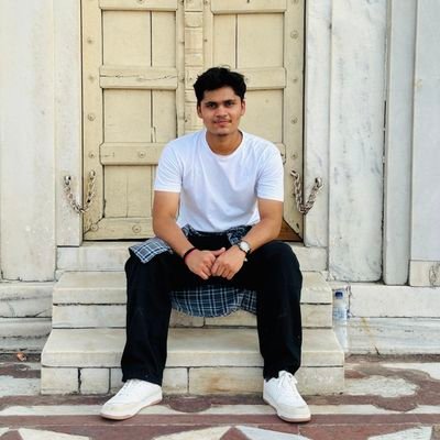 Devpraj93948303's profile picture. Backend developer  @toddle_edu | Full stack Dev | Dsa | Gym