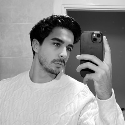 dmrlsnn's profile picture. You afraid of the dark?