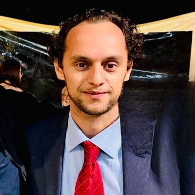 CarlosHortmann's profile picture. Professor, filósofo/historiador. Jornalista. Músico em sabática! 
Um disléxico amante de poesia!
Colabora com @brasil247