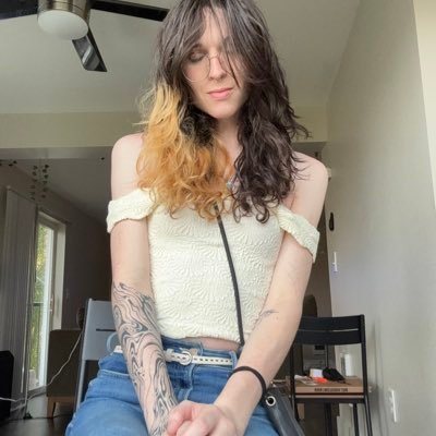 EvieGoesHarder's profile picture. Oh cool u found my alt :3 | 5’8 | I do my political posting here |
