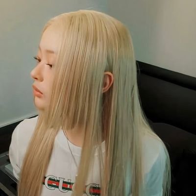 hanniieya's profile picture. 