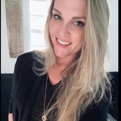 Carolyn50357597's profile picture. I love doing art and drawing in my sketchbook.