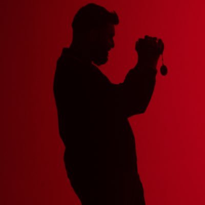 deniislk's profile picture. 