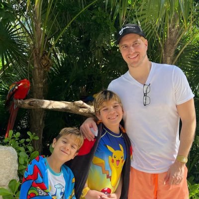 JeremyLSmokas's profile picture. Investor since ’08, 850k+ sub YouTuber. Husband, dad, breakfast lover. Growing wealth & teaching you! Still “Jeremy Lefebvre”. Lifestyle account. Main Acct ⬇️
