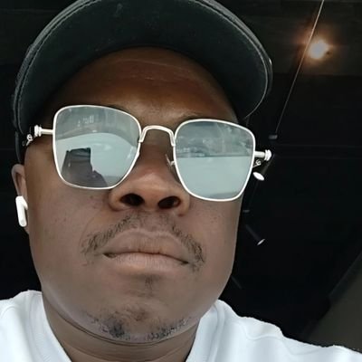 tumiblake's profile picture. Joker, man of many interests. & People are his friends (even food) | We are voting for EFF Akere!