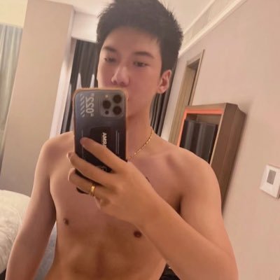 chen1111222's profile picture. 照本～29.178 .70