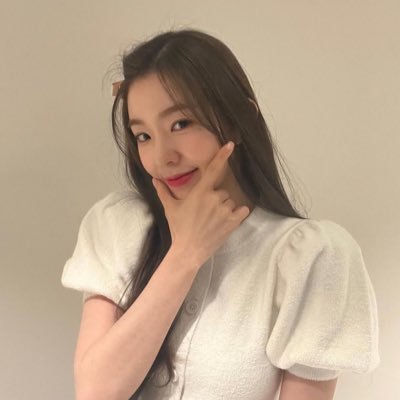 hlm2_r7's profile picture. 20代 既婚💍  ┊︎ ブルベ夏×骨格ウェーブ ┊︎ ファッション×ジュエリー👗🐴🍊🍀 ┊︎ たまに🐈 ┊︎ 日常をきままに綴ります🪄