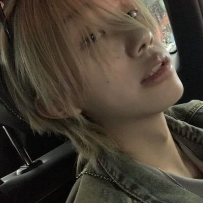 jihoshums's profile picture. 