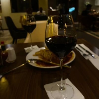 Thee_bahdest's profile picture. Let me love myself in the most maddening way possible 🤎🤎🤎