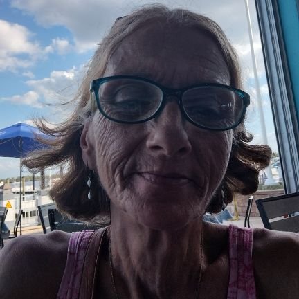 FloridaLisa65's profile picture. 