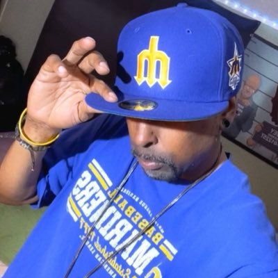 KaoticDabz's profile picture. BANG BANG STILLER GANG Ur LOYALTY means more to me than Ur LOVE…….#FittedCapsOverSnapbacks #TEAMFITTED®️