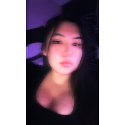 addictiveav's profile picture. probably playing league of legends ^~^