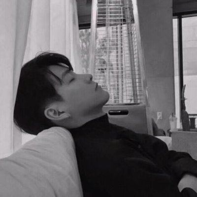 esc09961's profile picture. 