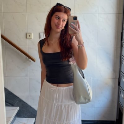 withluvcarol's profile picture. ig: carolinambmiguel