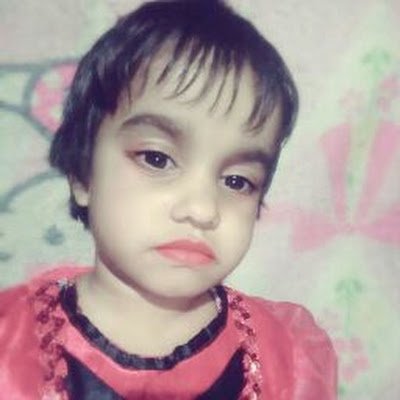 ulfat90613's profile picture. 