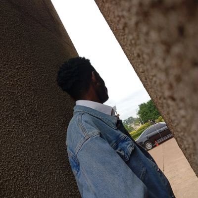 BlessingAk53332's profile picture. Guitar riffs, good vibes & blockchain tips 🎸⚡
Building sound & wealth, one track and token at a time.