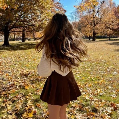suzanne0128's profile picture. Hello 🙋‍♀️😊 Wattpad: suzanne0128 💌
