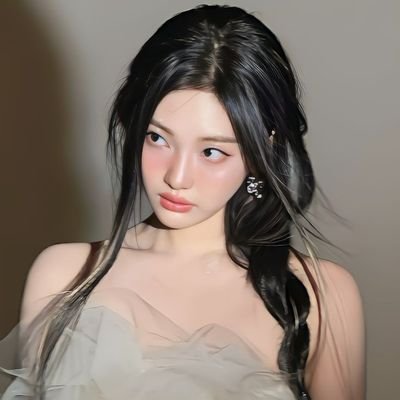 xningningl's profile picture. Stunning calliope in a human form, alluring the kwangya by her harmonious voice ✧ 宁艺卓 the chief of muse.