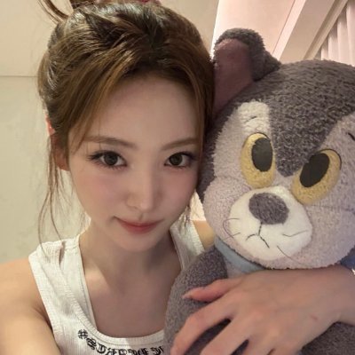 whyyyqqq's profile picture. don’t follow this acc ka พื้นที่บ่น+ขายของเฉยๆ อย่าฟอลน้า