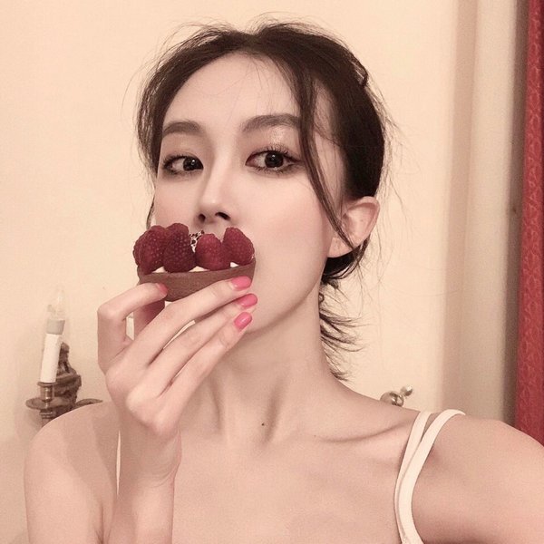 sky910802t's profile picture. 