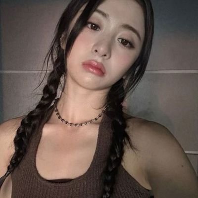 reddvest's profile picture. copycat of yujin, beautiful brown hue is the foundation of a confidence that shines from within.