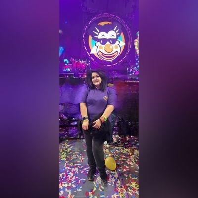 _LizMiranda's profile picture. Comunicóloga y reportera. Haz lo que se te inche la gana sin hacer mal a los demás 🖤Quo vadis🖤