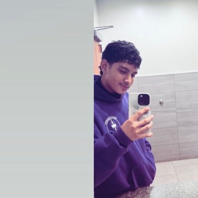 savvycriz's profile picture. Young and Dreamful