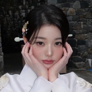 baiyeon's profile picture. 러키비키🍀 ( fan acc ) @_cprinting ⚠️ (ESFP-A) personal opinion : for work dm / k-pop / graphic designer | kara t-ara wjsn snsd iz*one ive jangwy pmj anna hyj / 박보검