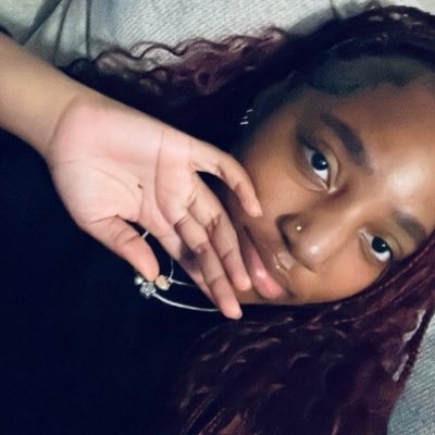 nlashhay's profile picture. i only exist online…