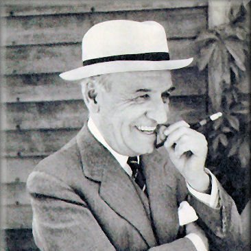 LHC9924's profile picture. Distinguimos al hombre excelente del hombre común al decir que el primero es el que se hace grandes exigencias, y el segundo que no se exige a sí mismo.